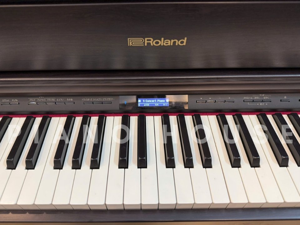 ROLAND HP-605 DR - Góc nhìn thực tế 6